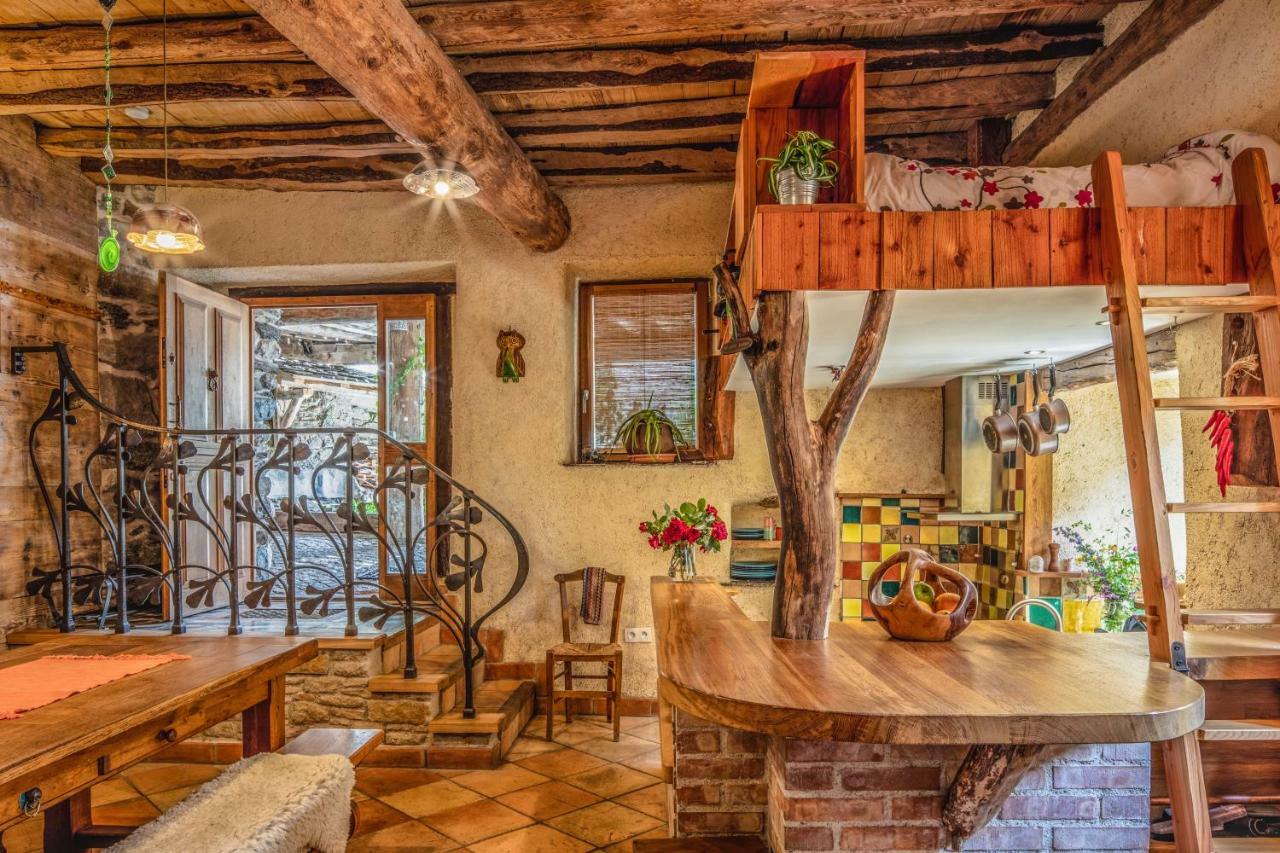 The Dragon Barn - Studio Ascou Kültér fotó
